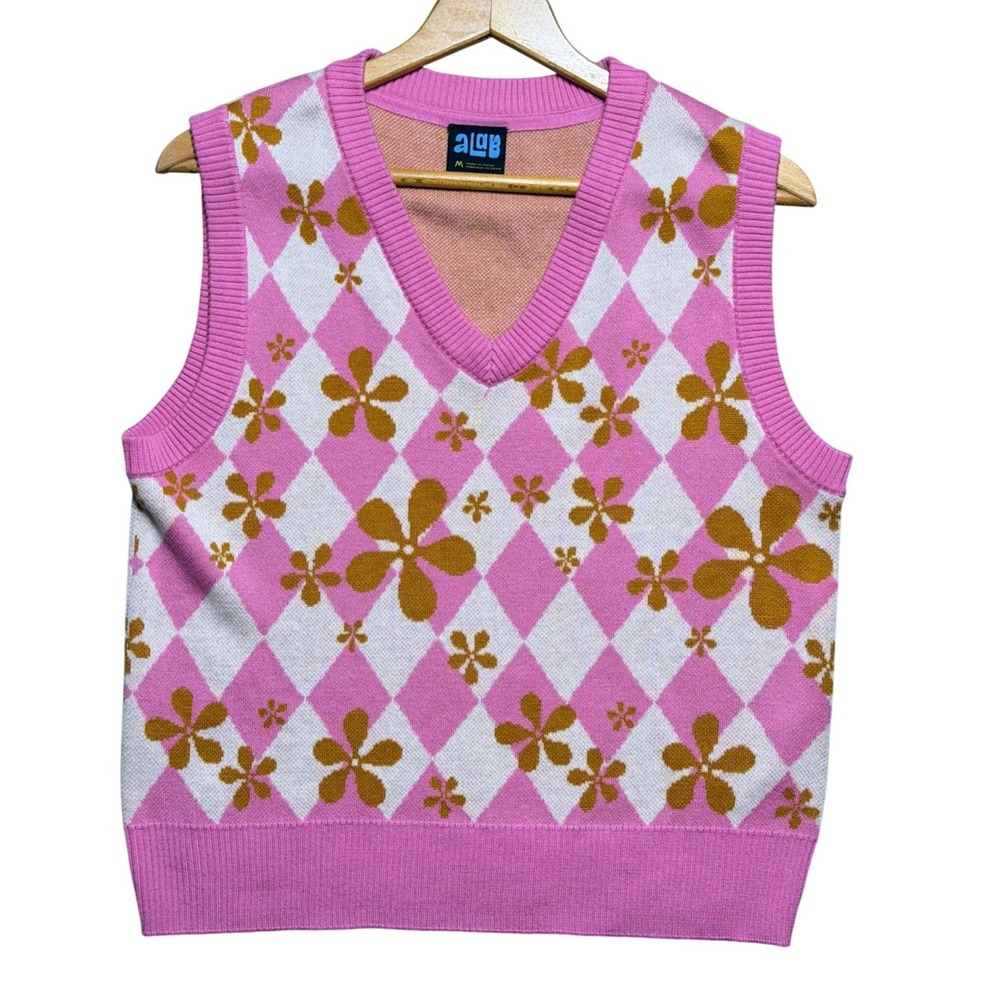 A-Lab Sweater Vest Medium Pink Argyle Floral V-Neck Sleeveless Knit EUC